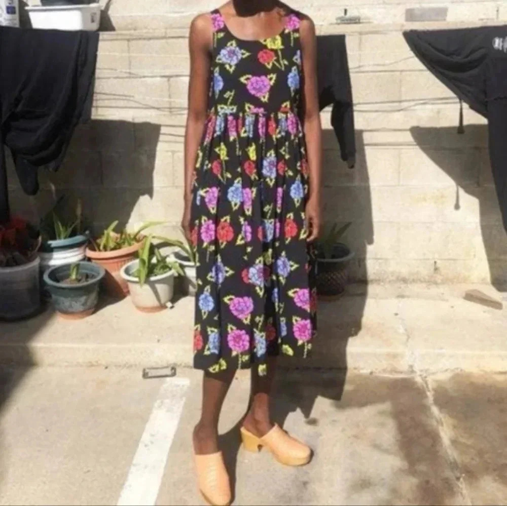 Nooworks Naomi Dress Roses Black Midi Printed Sleeveless XS